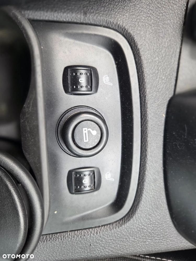 Ford Focus 1.6 EcoBoost Titanium - 27