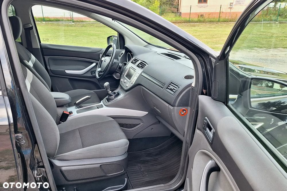 Ford Kuga 2.0 TDCi 2x4 Titanium - 23