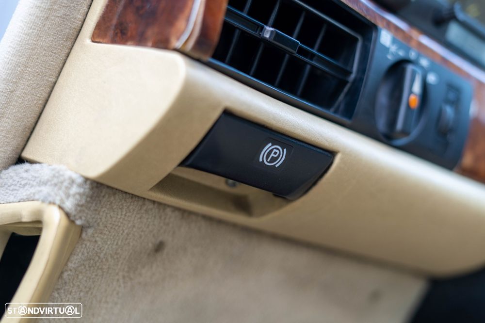 Mercedes-Benz W126 (1979-1992) - 16