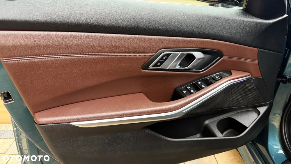 BMW Seria 3 320d MHEV Luxury Line - 20