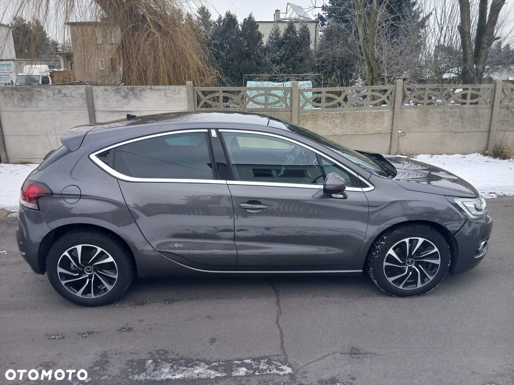 DS Automobiles DS 4 - 7