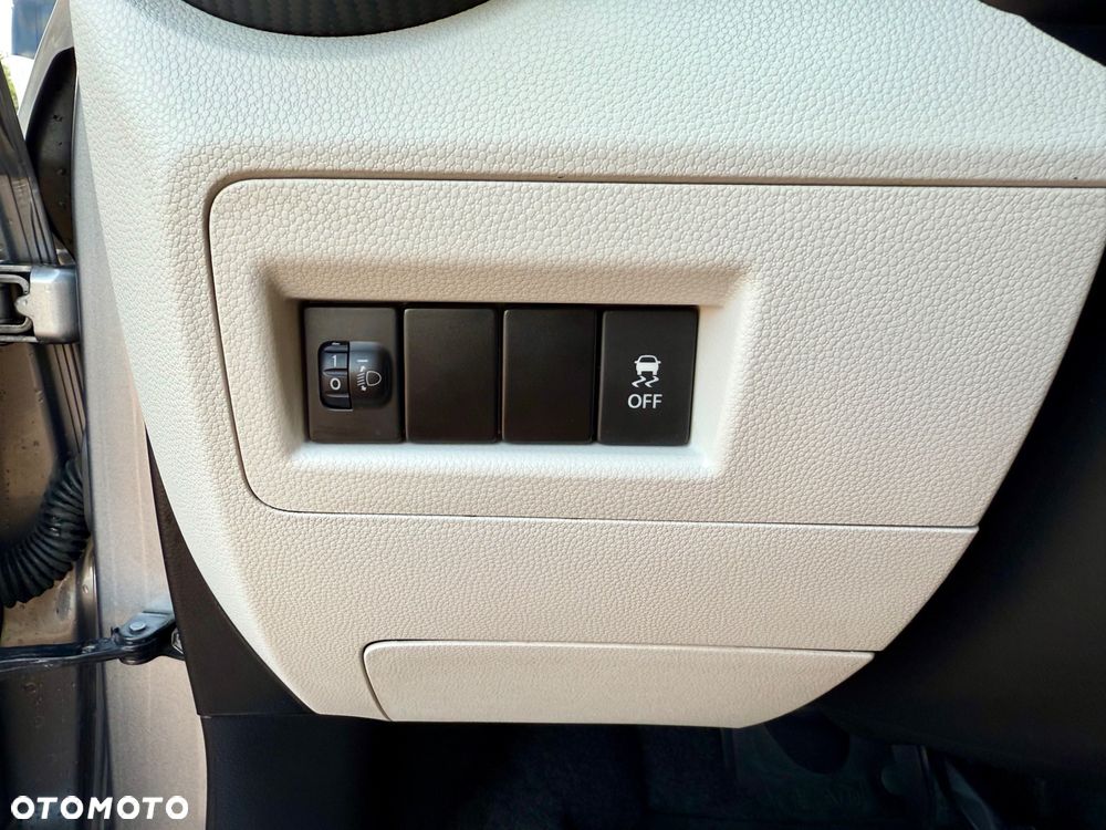 Suzuki Ignis 1.2 Premium AGS - 31