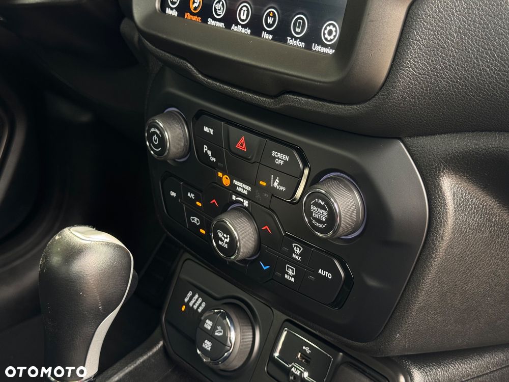 Jeep Renegade - 21