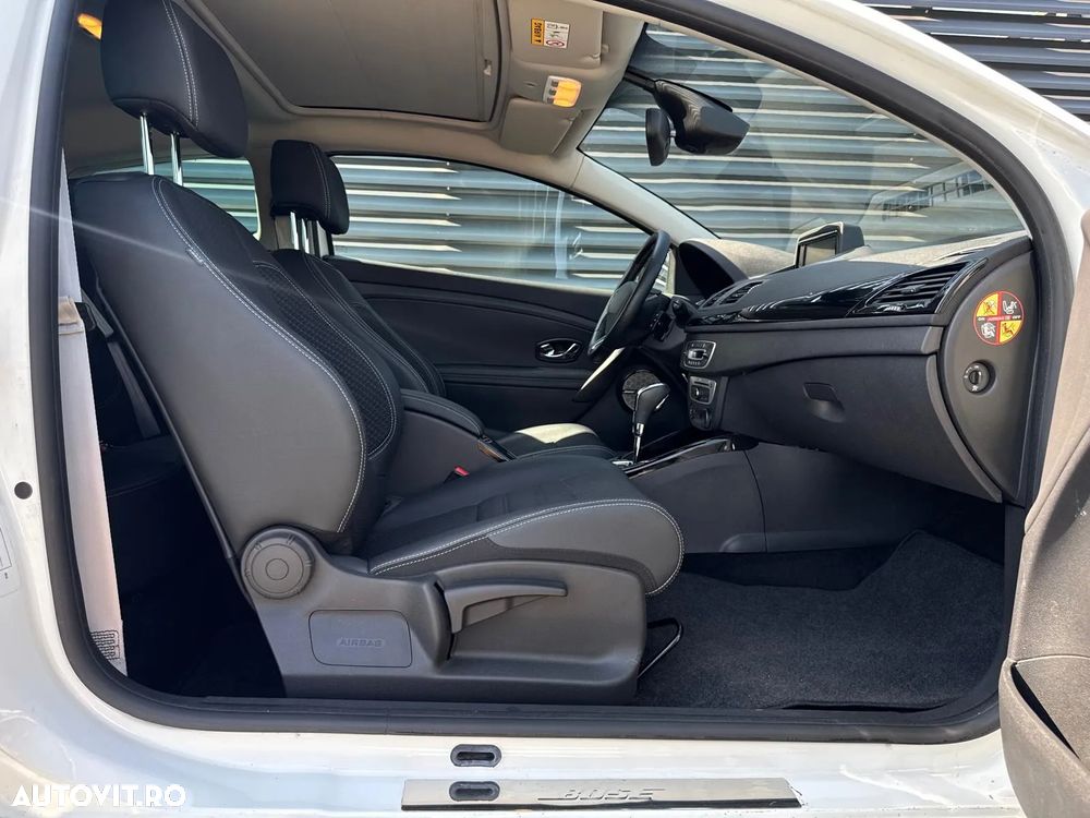 Renault Megane Coupe TCe 130 EDC Bose Edition - 19