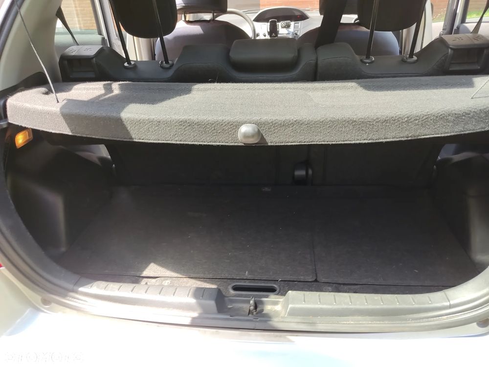 Toyota Yaris - 5