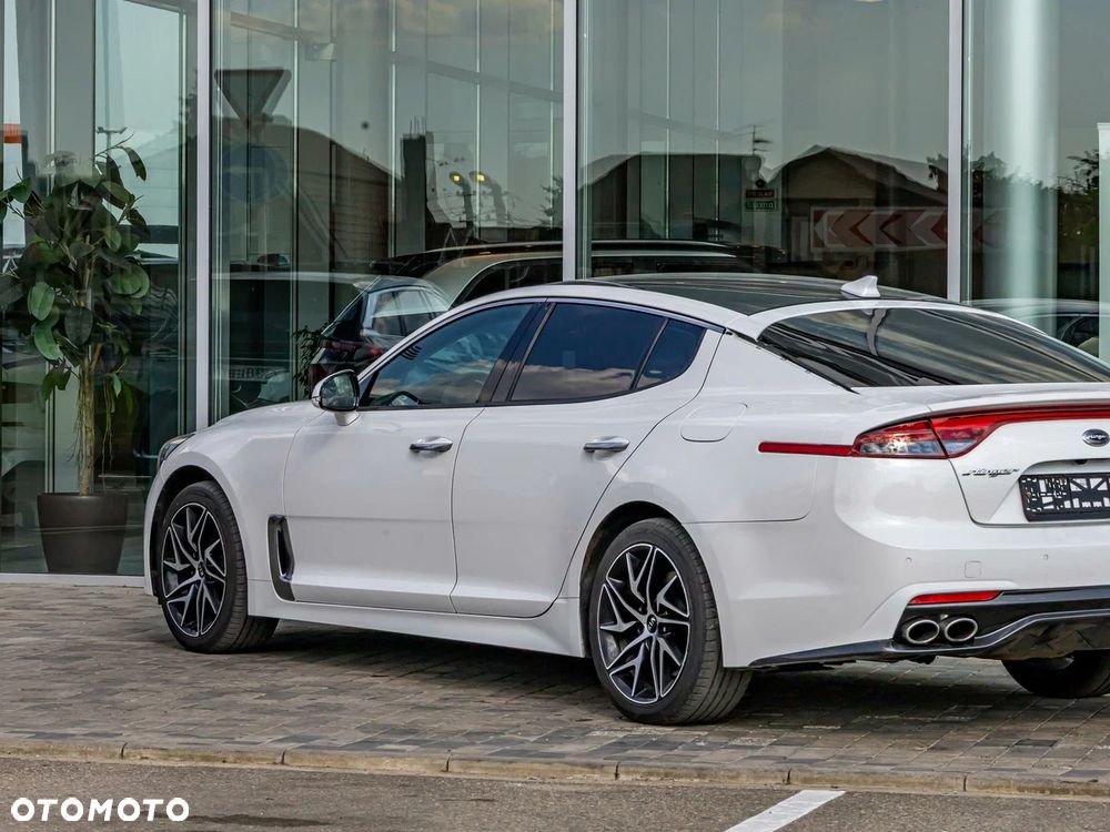 Kia Stinger 2.0 T-GDI GT Line - 9