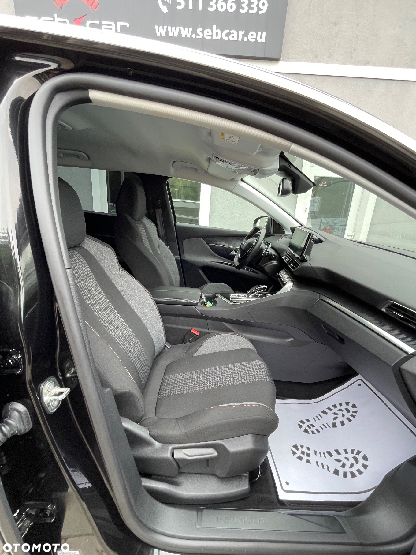 Peugeot 5008 1.5 BlueHDi Active S&S EAT8 - 22