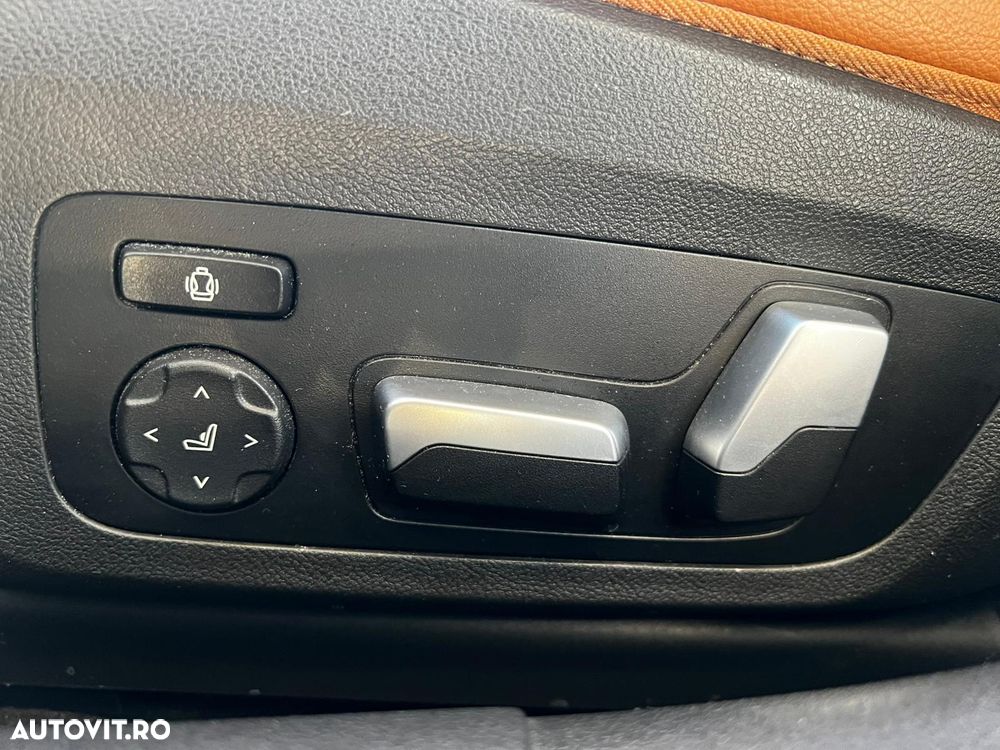 BMW Seria 3 330e Aut. Luxury Line - 18