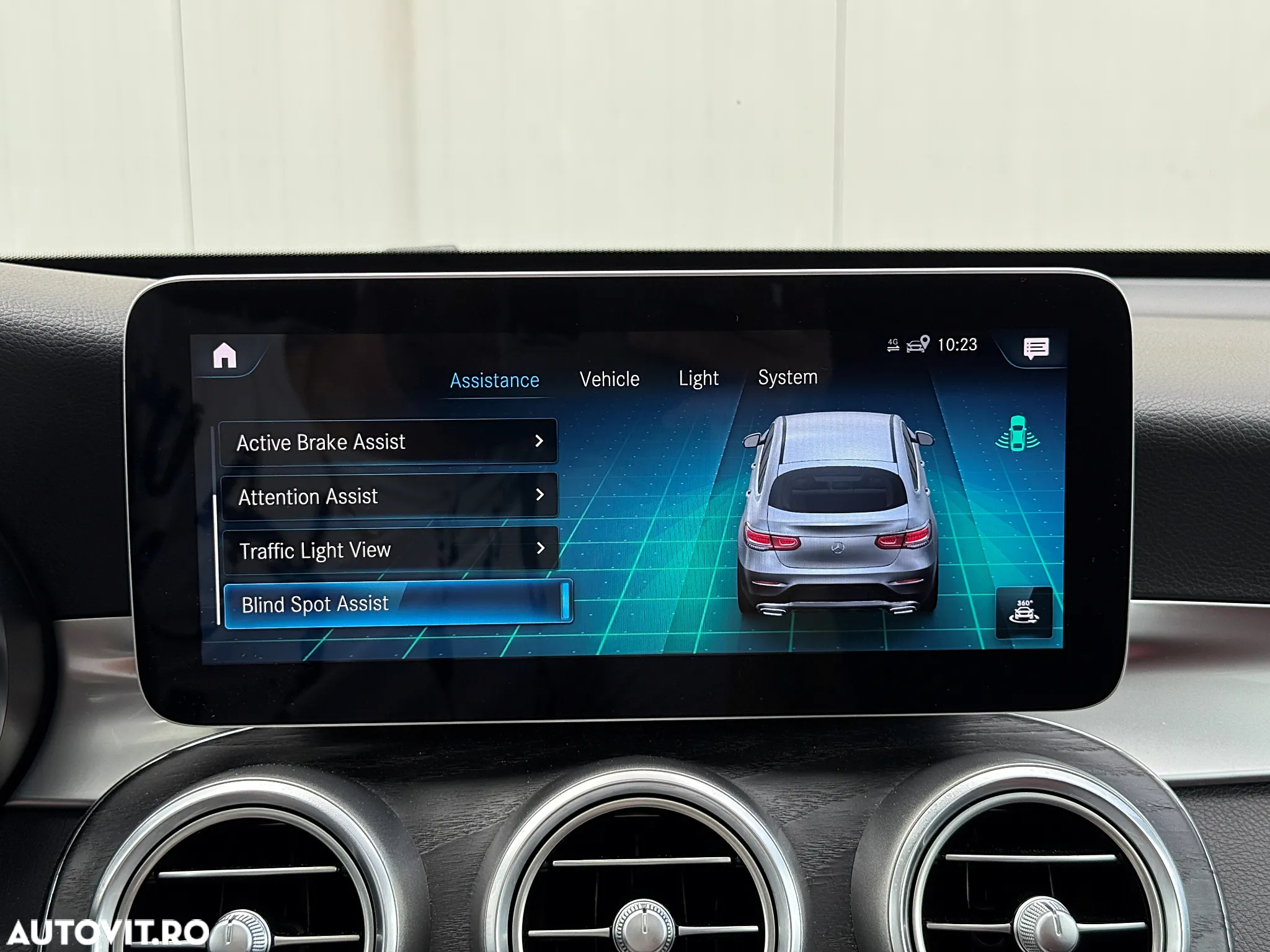 Mercedes-Benz GLC 300 4Matic 9G-TRONIC AMG Line - 23