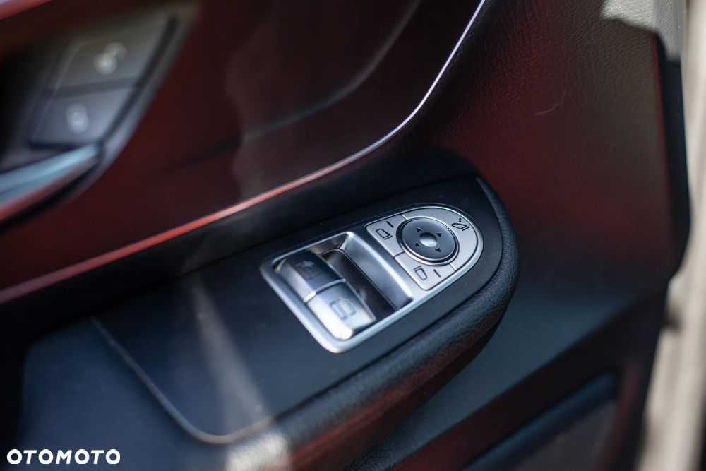 Mercedes-Benz Klasa V 220 d 4-Matic 9G-Tronic (d³ugi) - 17