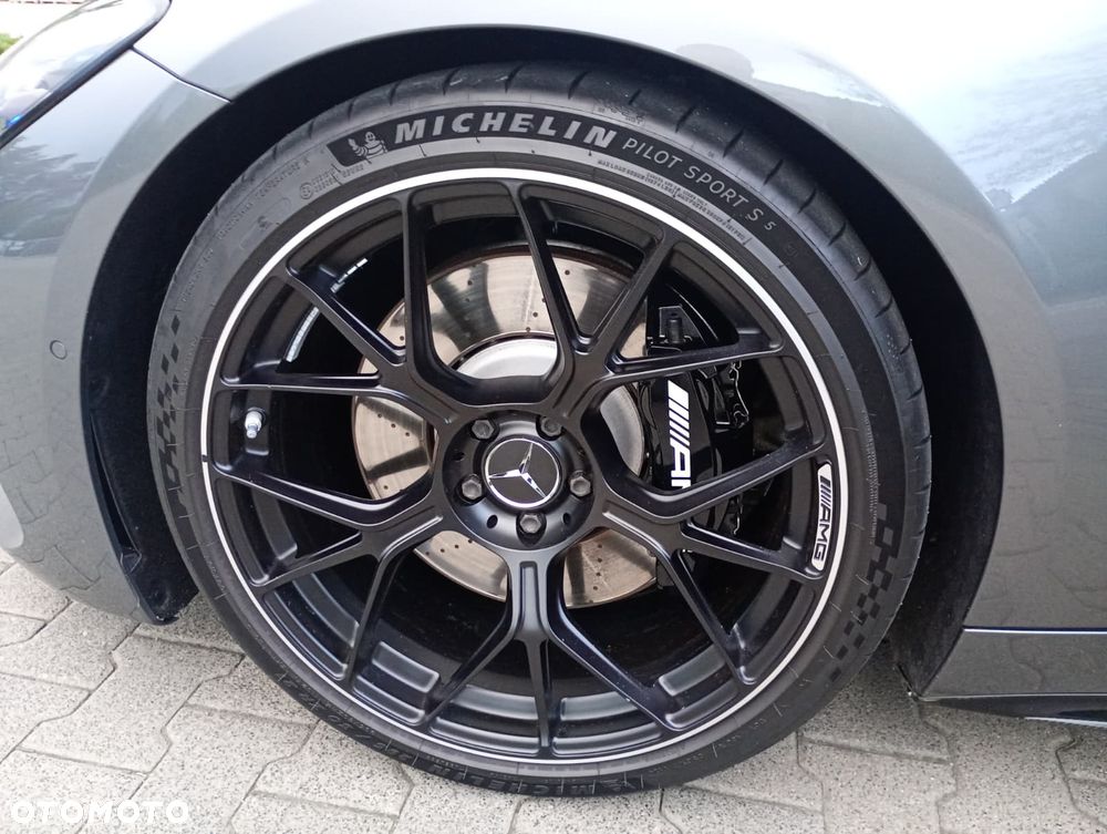 Mercedes-Benz AMG GT - 3
