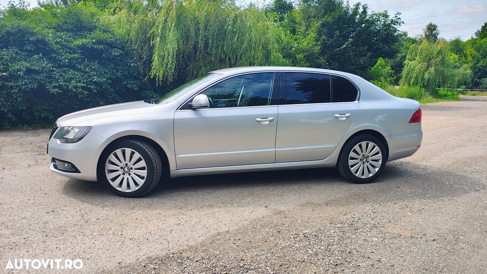 Skoda Superb 2.0 TDI Ambition - 4