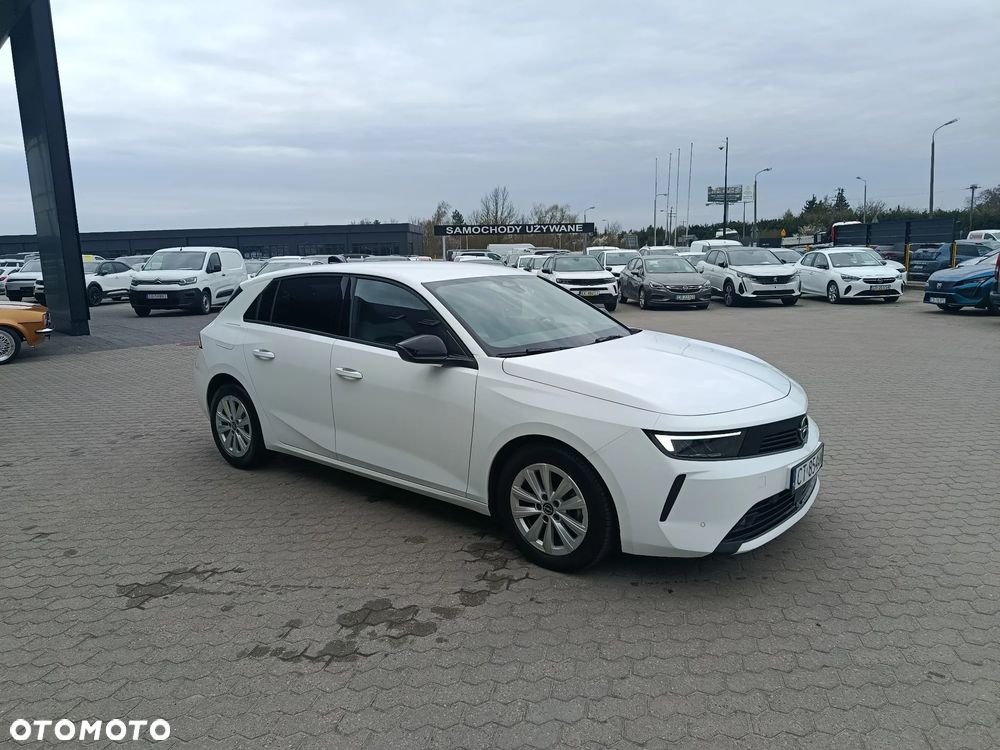 Opel Astra 1.2 T Business Edition S&S - 4