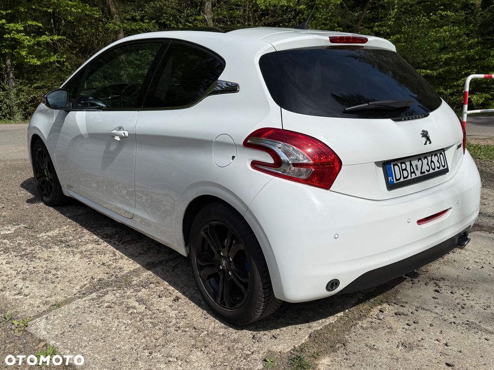 Peugeot 208 - 7