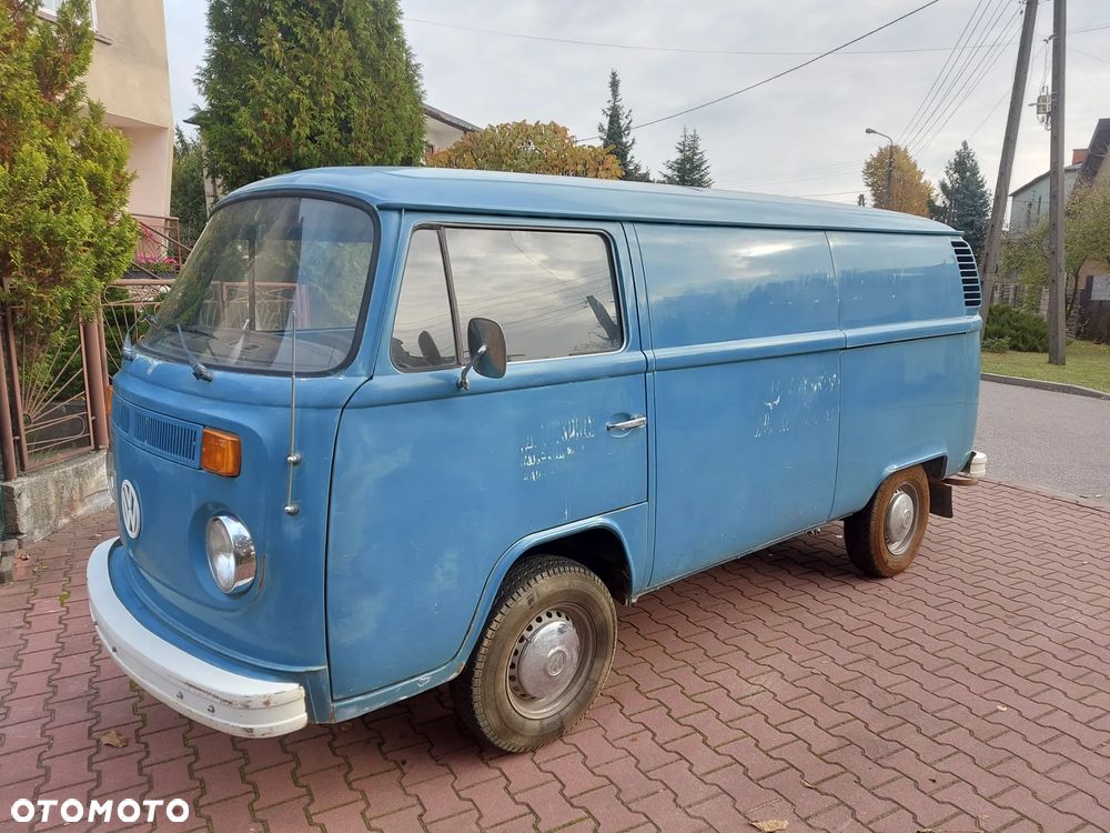Volkswagen Transporter - 1