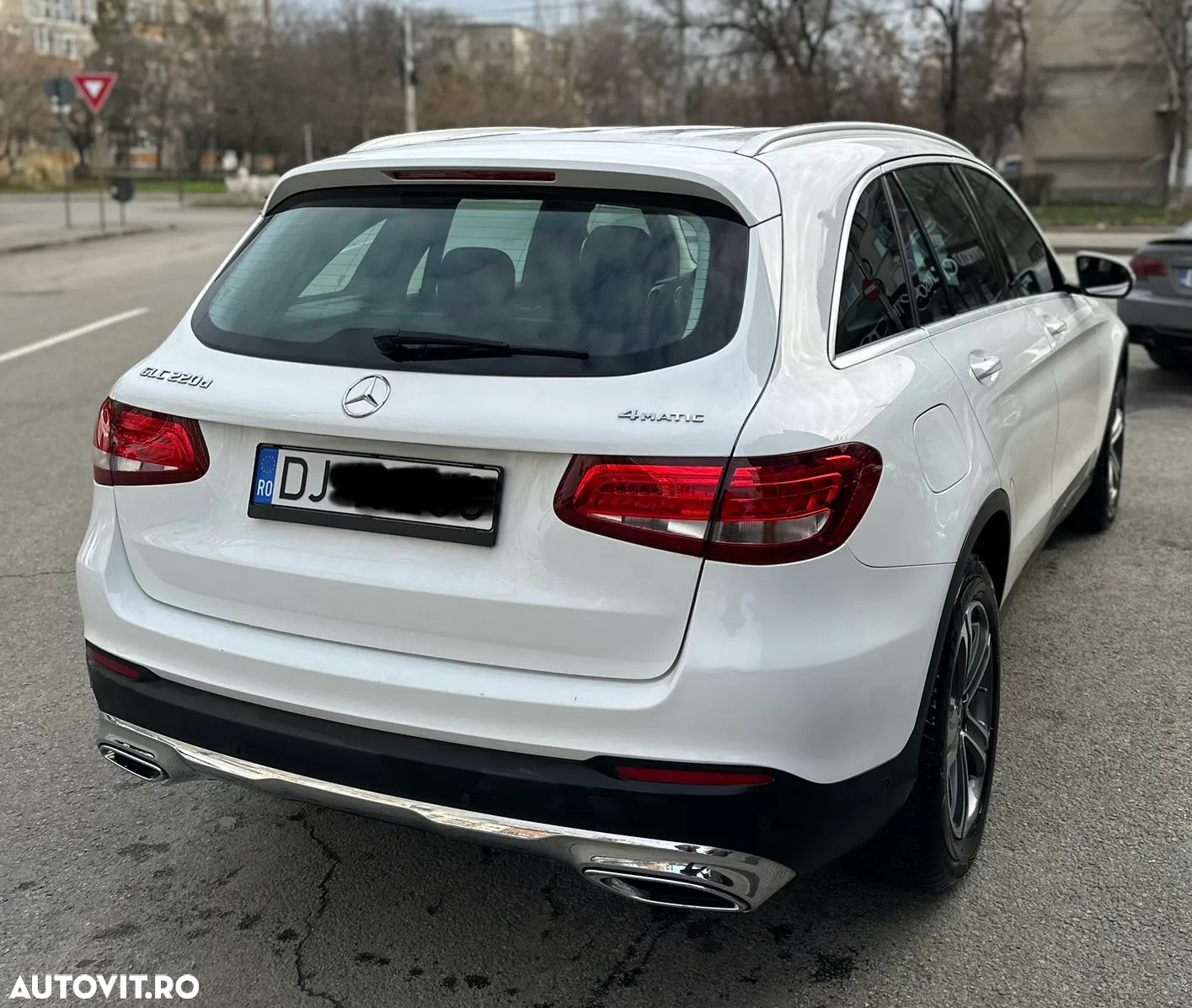 Mercedes-Benz GLC 220 d 4Matic 9G-TRONIC - 3