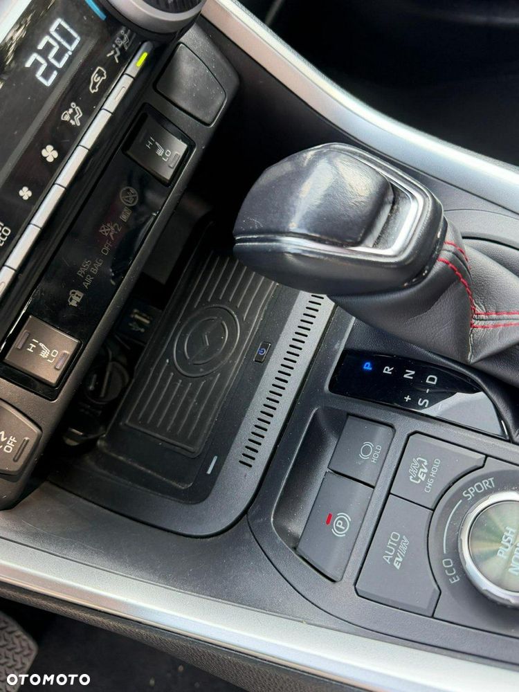 Toyota RAV4 2.5 Hybrid Black Edition by JBL 4x4 - 17