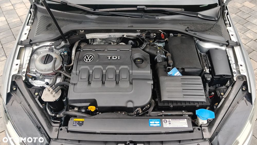 Volkswagen Golf 1.6 TDI BlueMotion Technology DSG Lounge - 32