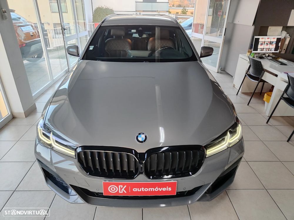 BMW 530 e Pack Desportivo M - 4