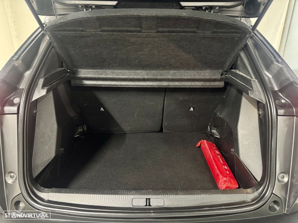Peugeot 2008 1.2 PureTech Active Pack - 33