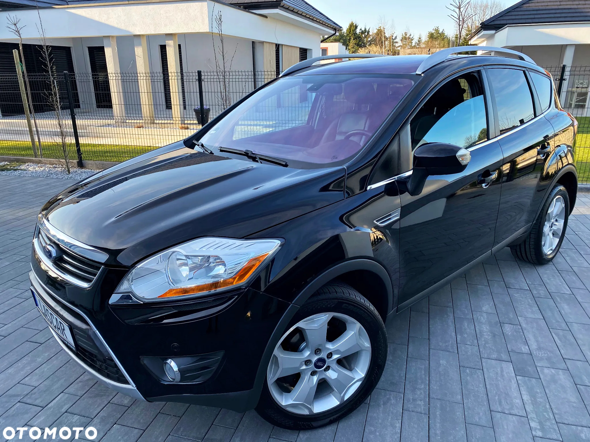 Ford Kuga 2.0 TDCi 2x4 Titanium - 2