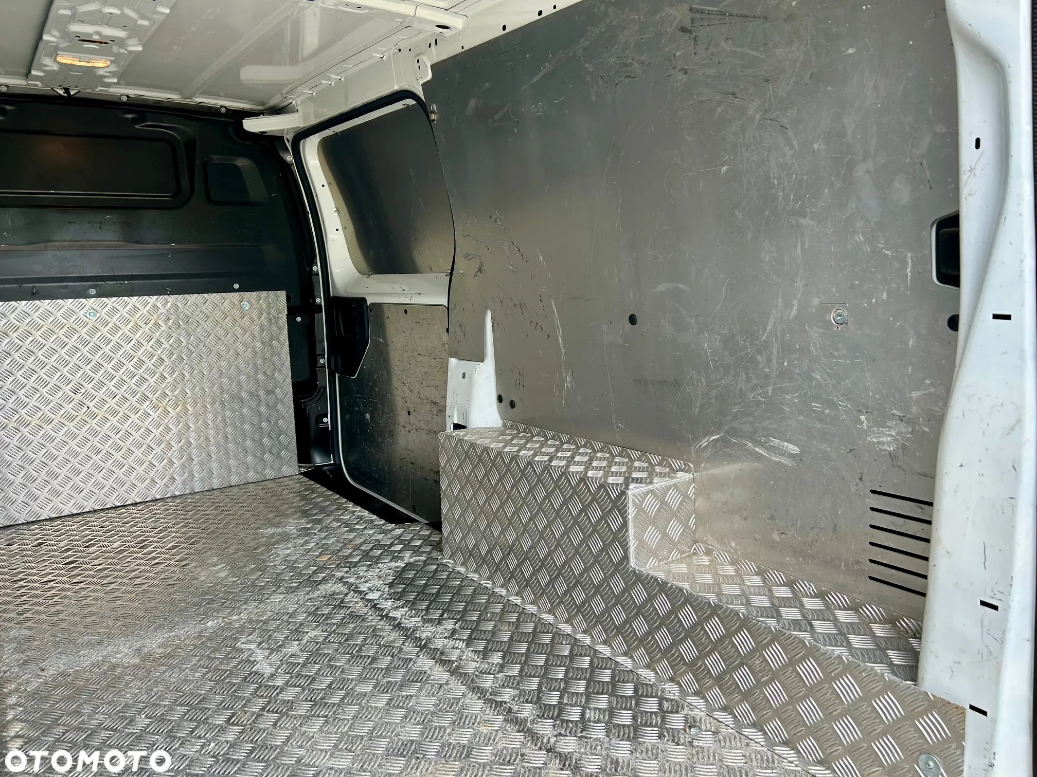 Opel Vivaro - 23