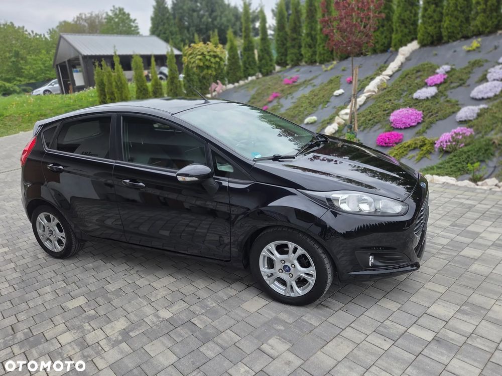 Ford Fiesta 1.25 Champions Edition - 23