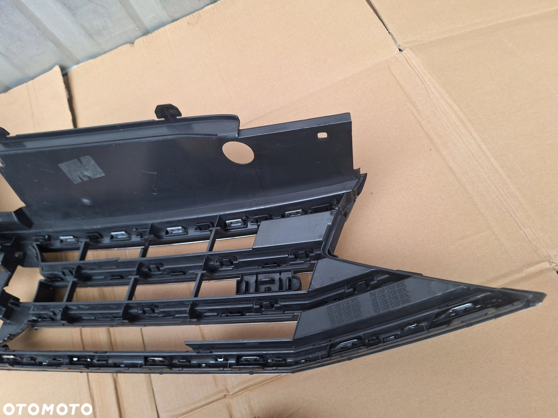 VW PASSAT B8 GTE LIFT 19- ATRAPA GRILL GNIAZDO ŁADOWANIA 3G0853479D WYSYŁKA 24H - 11