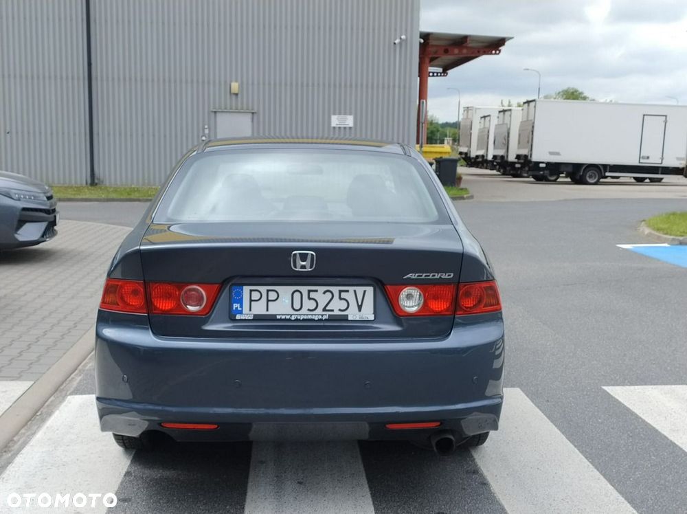 Honda Accord 2.0 Comfort - 4
