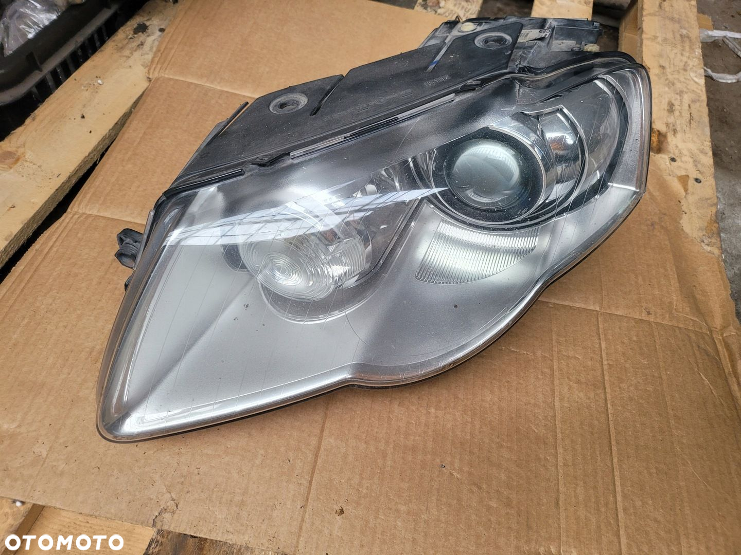 LAMPA LEWA BIXENON SKRĘTNY PASSAT B6 3C0941751D EU - 2