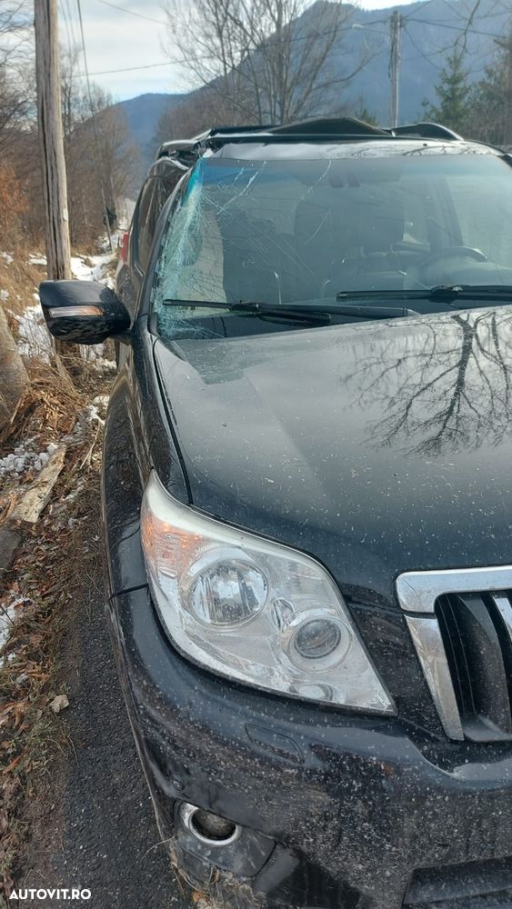 Toyota Land Cruiser 3.0l Turbo D-4D Aut. AVS 7 Locuri Luxury - 8