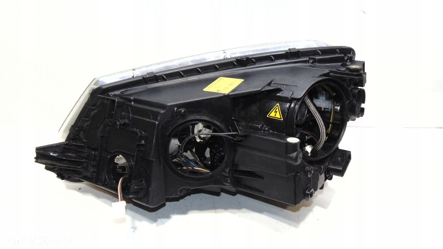 SKoda Yeti lift lampa prawa przód xenon 12-17r - 3