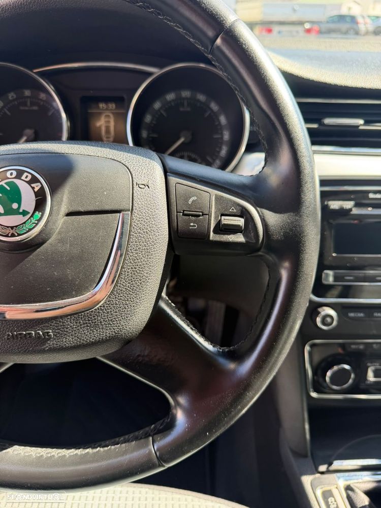 Skoda Superb 1.6 TDI Ambition - 29