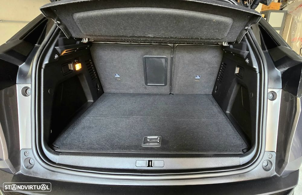 Peugeot 3008 1.6 Hybrid GT Pack e-EAT8 - 43