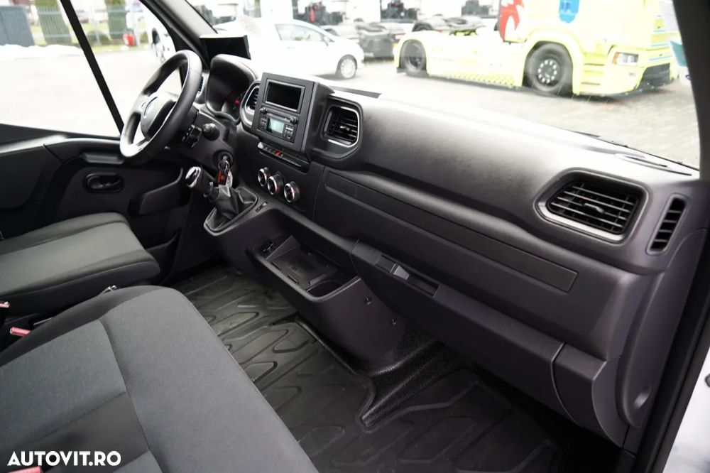 Renault MASTER / CONTAINER / LIFT / MASĂ NETĂ: 3500 KG / 2020 - 29