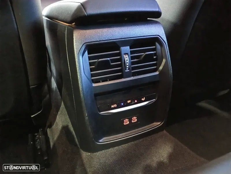 BMW 320 e Pack Desportivo M Auto - 22