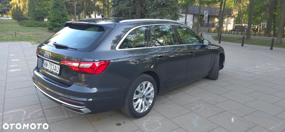 Audi A4 Avant 30 TDI S tronic - 4