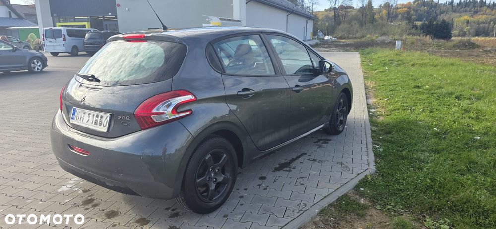 Peugeot 208 - 3