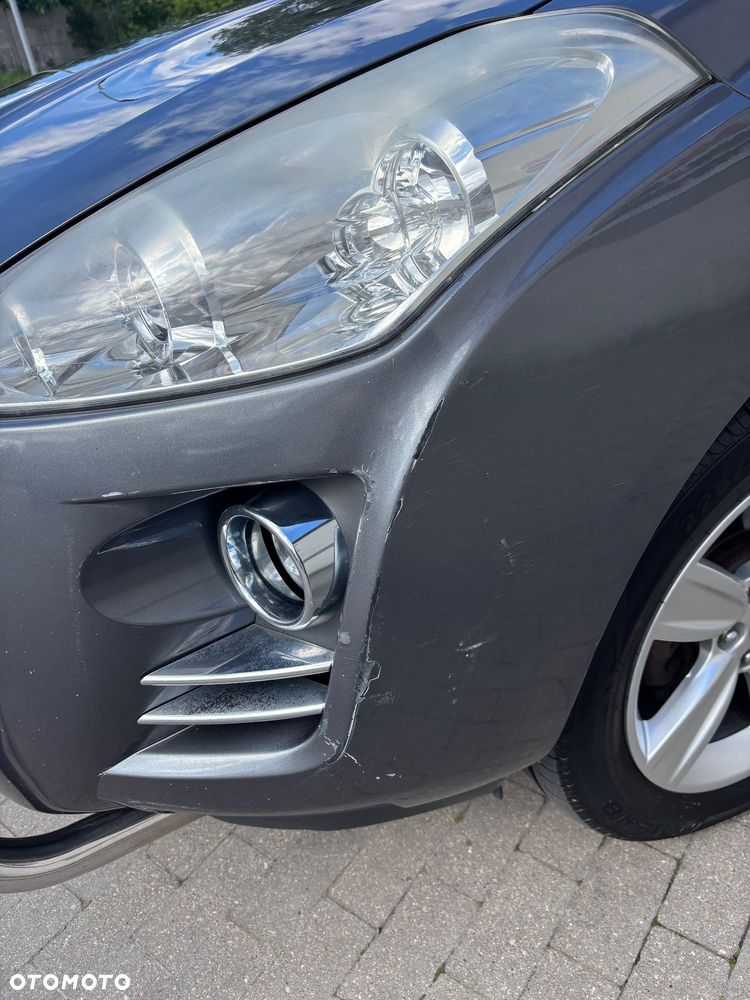 Peugeot 4007 - 16