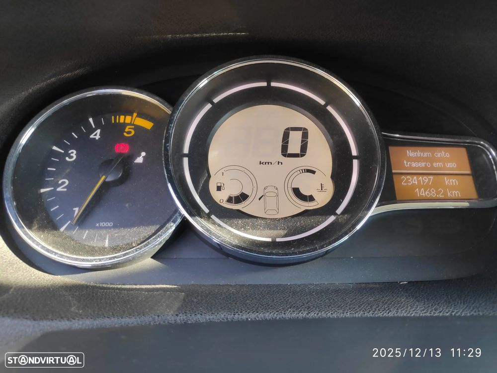 Renault Mégane 1.5 dCi Dynamique SS - 23