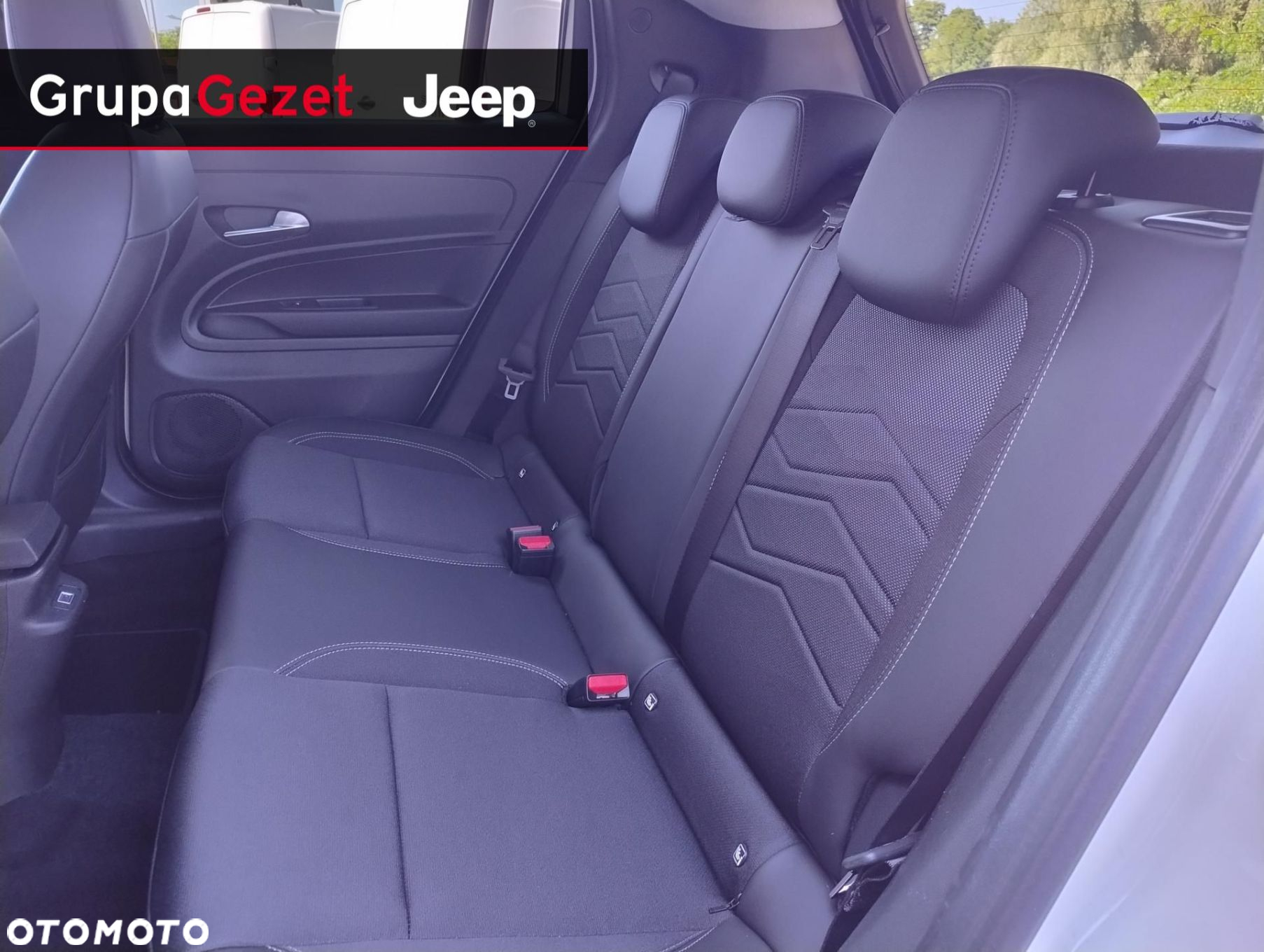 Jeep Avenger 1.2 T3 mHEV Summit FWD eDCT6 - 16