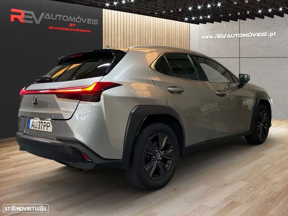 Lexus UX 250h Executive+ - 3
