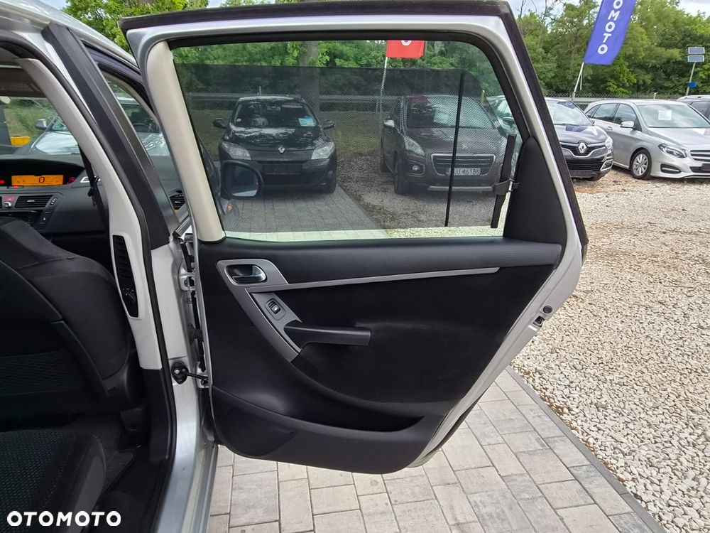 Citroën C4 Picasso - 16