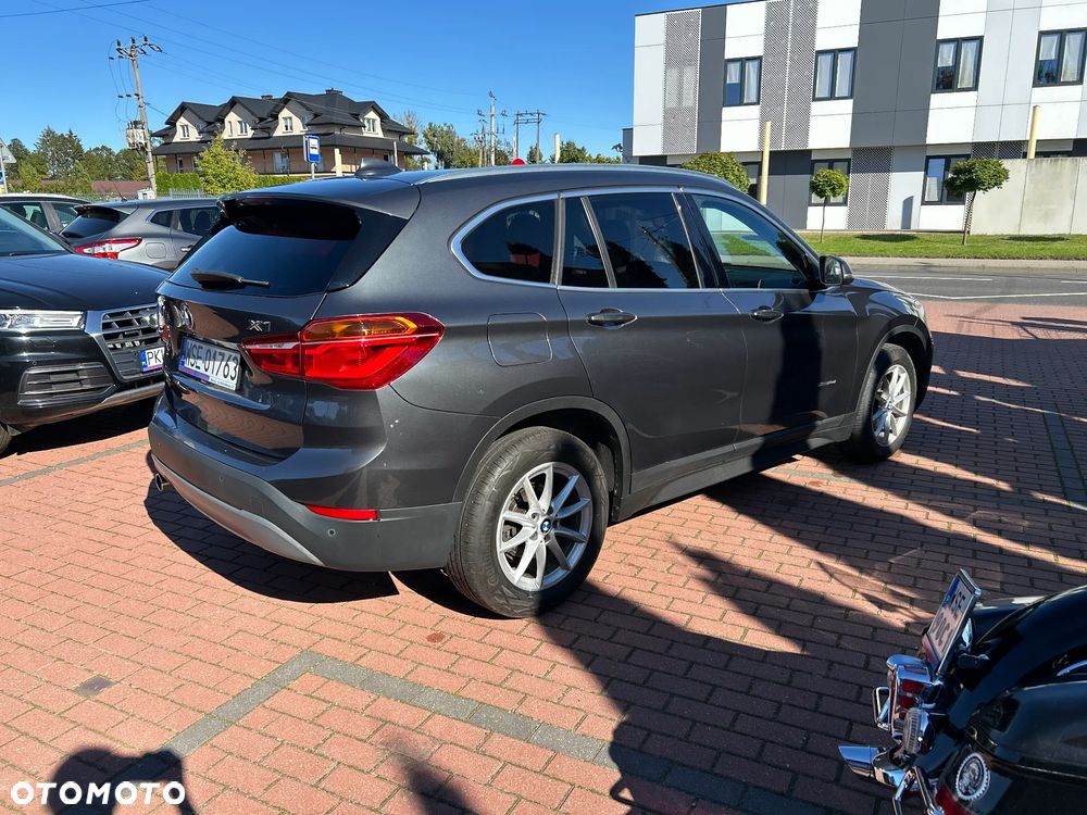 BMW X1 sDrive18d - 8