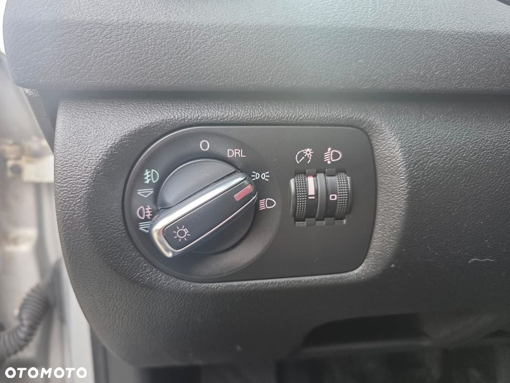 Audi A3 3-drzwiowe 1.6 Ambition - 27