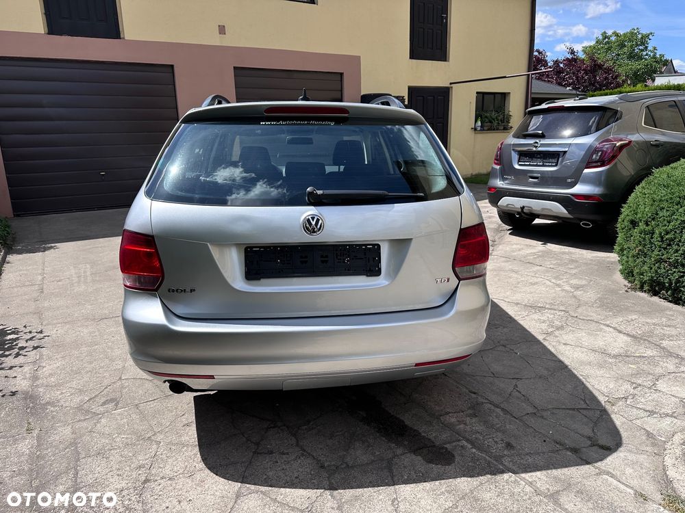 Volkswagen Golf - 23