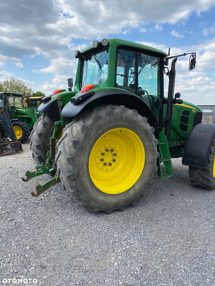 John Deere 7530 - 3