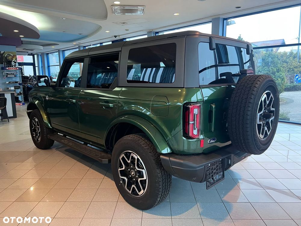 Ford Bronco - 21