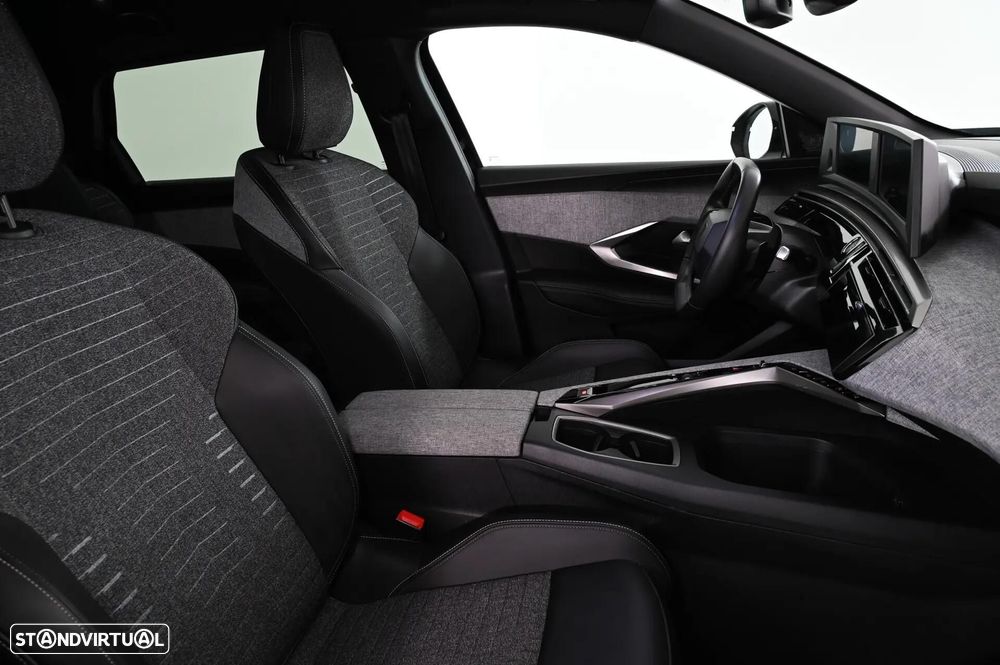 Peugeot 5008 1.2 Hybrid Allure Pack e-DCS6 - 25