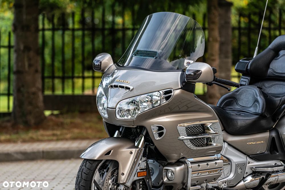 Honda GL - 18